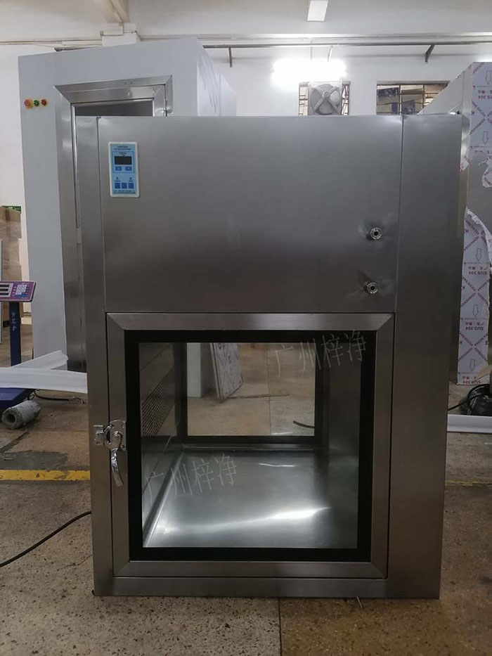 傳遞窗通常包括冷軋鋼板噴塑制作或優(yōu)質不銹鋼制作、透明玻璃,紫外線殺菌燈、照明和局部高效過濾器等。 傳遞窗通常包括冷軋鋼板噴塑制作或優(yōu)質不銹鋼制作、透明玻璃,紫外線殺菌燈、照明和局部高效過濾器等。