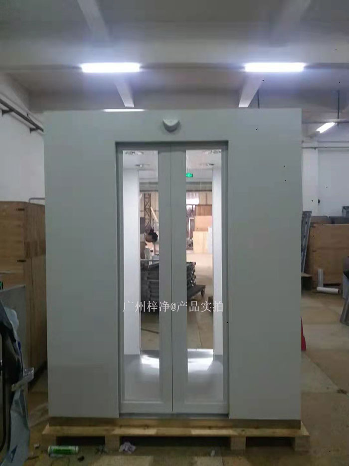 內置自動門風淋室 內置自動門風淋室